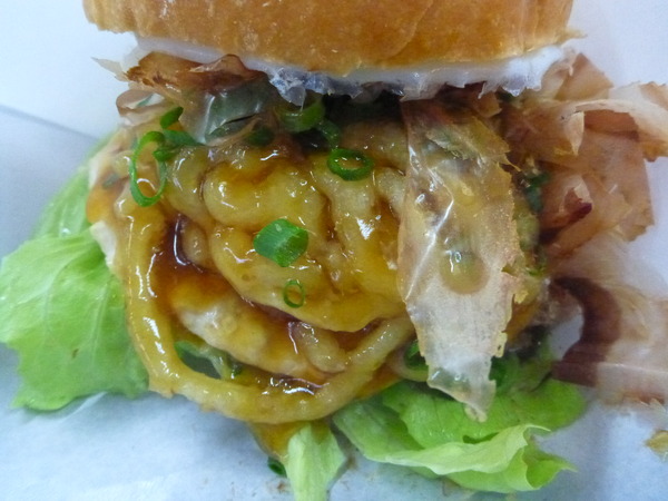 津田の松原SA さぬきうどんバーガー (7)