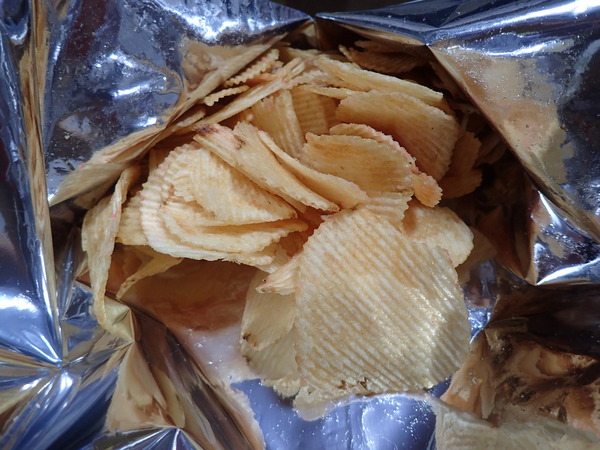 ストロベリーソルトポテトチップ (4)